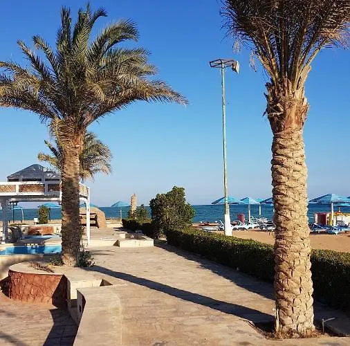New Davinci Beach & Diving Motel *