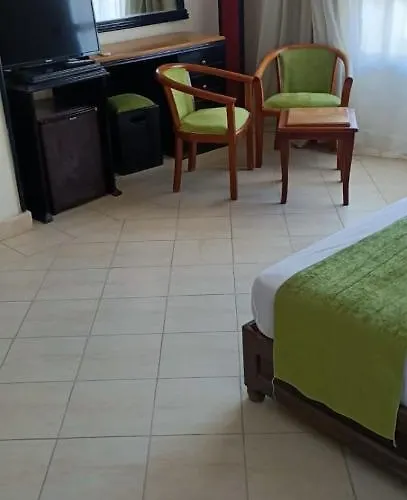 Motel New Davinci Beach & Diving
