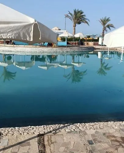 Motel New Davinci Beach & Diving